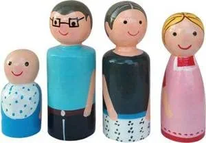 Handcrafted Wooden Modern Family Dolls | Decorative Showpieces 10 cm | Unique Vegetable Colour | Ideal Home Décor for Living Room Office | for Modern Interiors Gifts and Collectibles | Set of 1